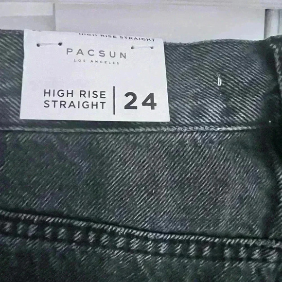 PacSun Black Denim High Rise Straight Jeans- Size 24- NWT - Picture 4 of 5
